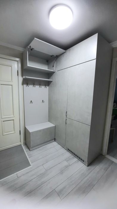 Продаётся встроенная прихожая шкаф++обувница в хорошем состоянии