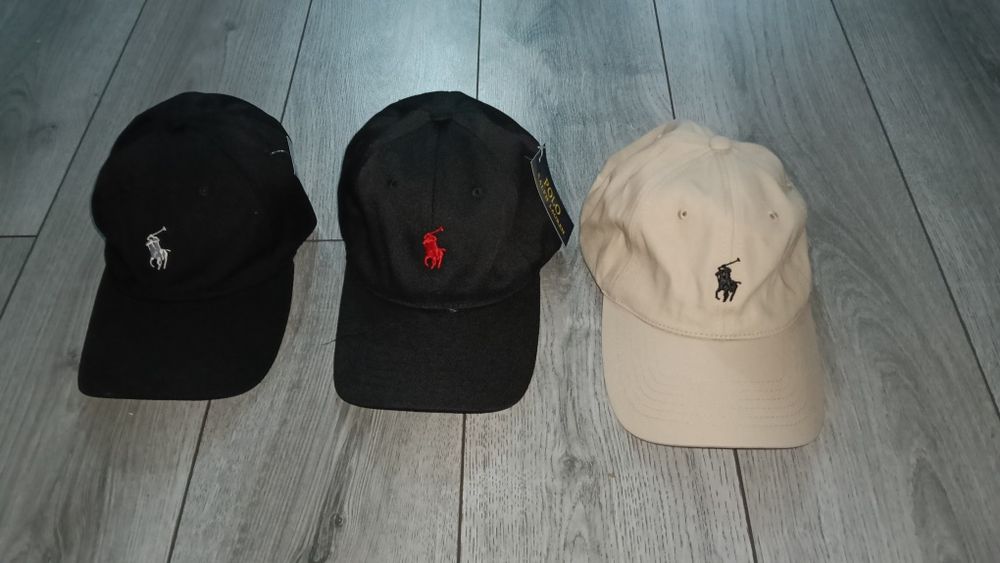 Șapcă polo 3 culori insigne diferite