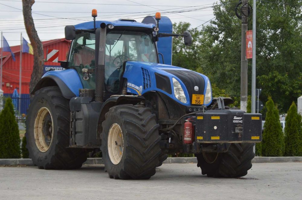 Tractor New Holland T8.390