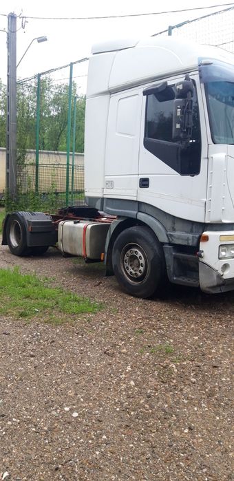 Iveco  Stralis 430 și semiremorca
