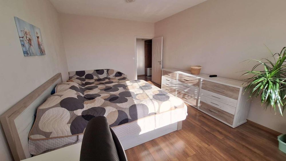 Дава се под наем Двустаен апартамент в Варна, Цветен квартал - 68 кв.м за 650 € - Снимка #7