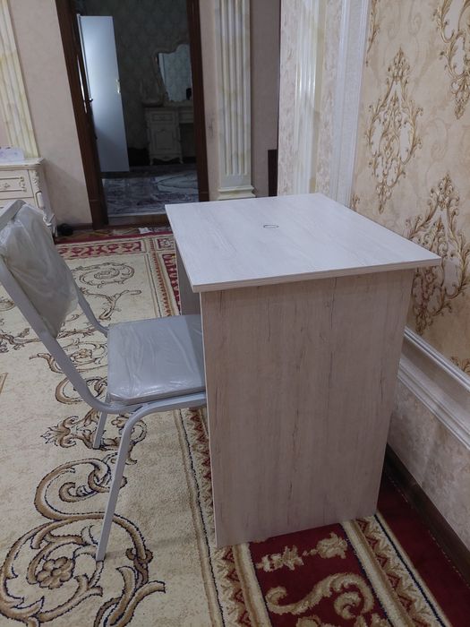 Parta va stul komplekt sotiladi