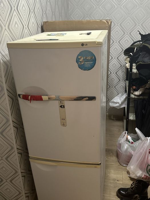 Холодильник не рабочий, бесплатно