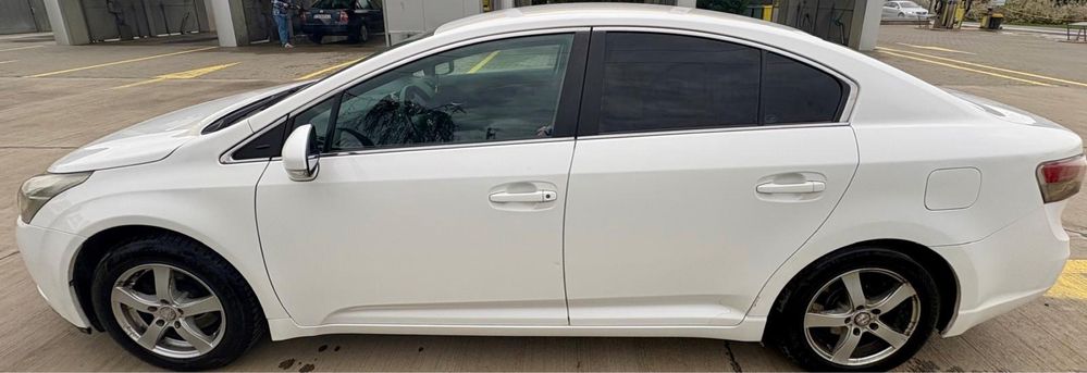 Vand Toyota Avensis GPL + Benzina 2011