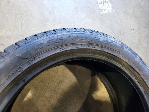 255/45/20 PIRELLI 4бр