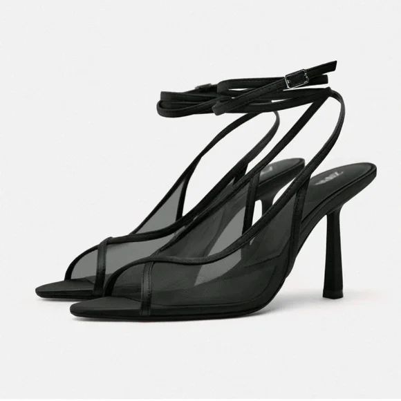 Zara обувки 36 нови каишки