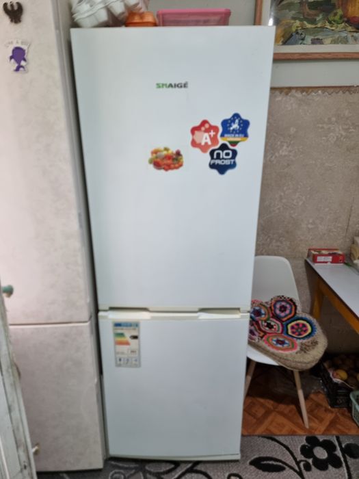 Холодильник Snaige