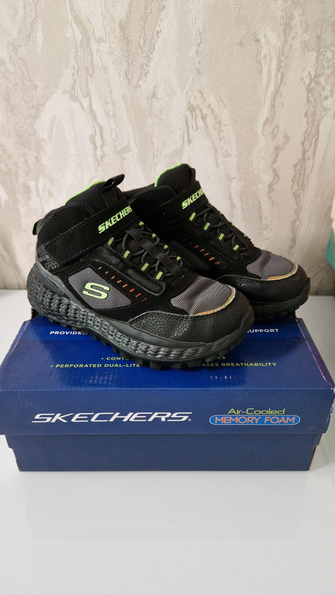 Продам ботинки Skechers! Срочно!