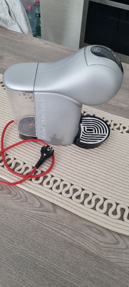 Vând expresor Krups Nescafe Dolce Gusto