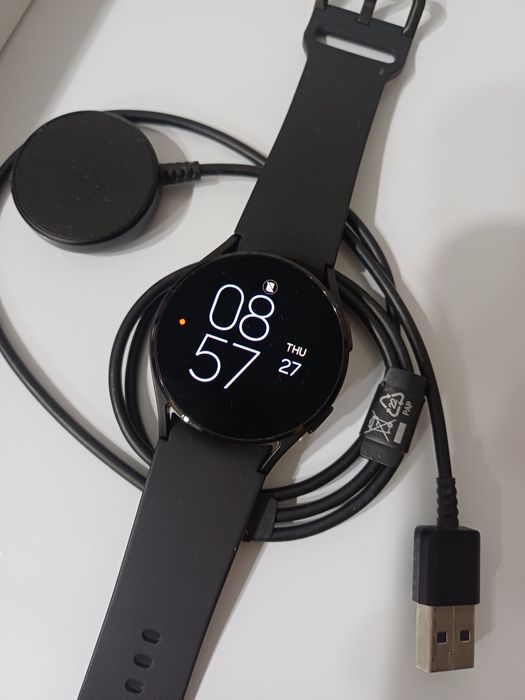 Samsung galaxy watch 4 часы в комплекте как с магазина