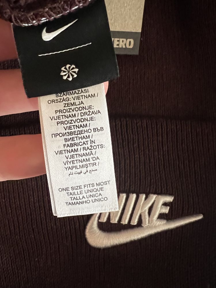 Căciulă nike noua