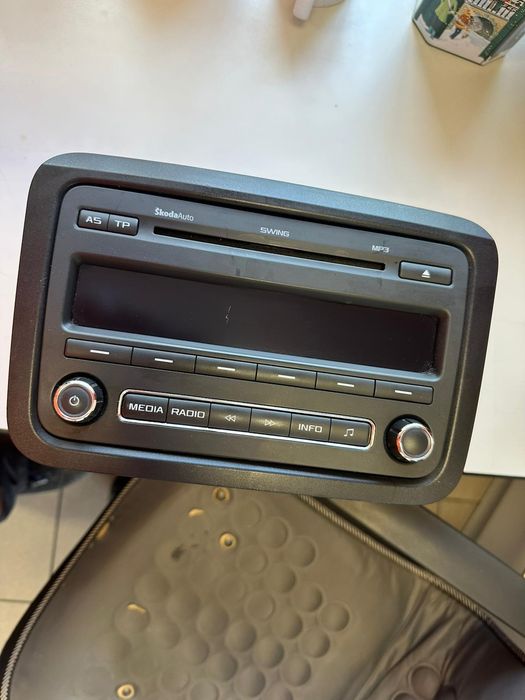 Vând Casetofon Skoda