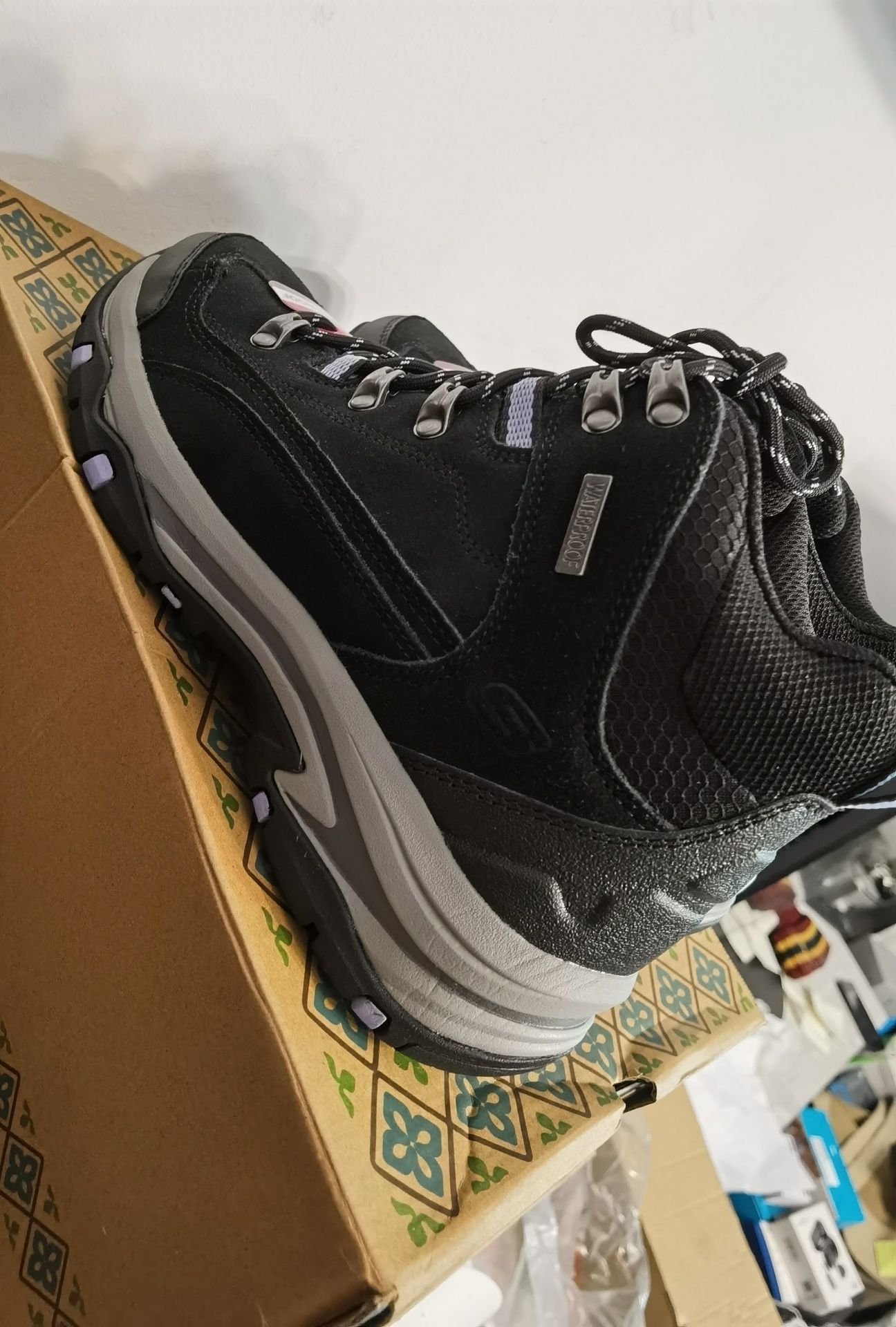 Skechers bocanci   37