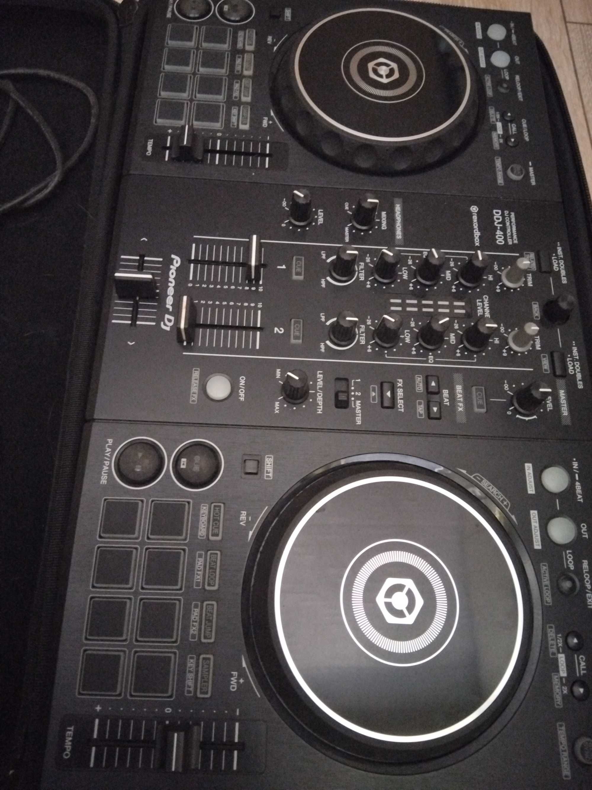 Pioneer 2-channel DJ контролер DDJ-400
