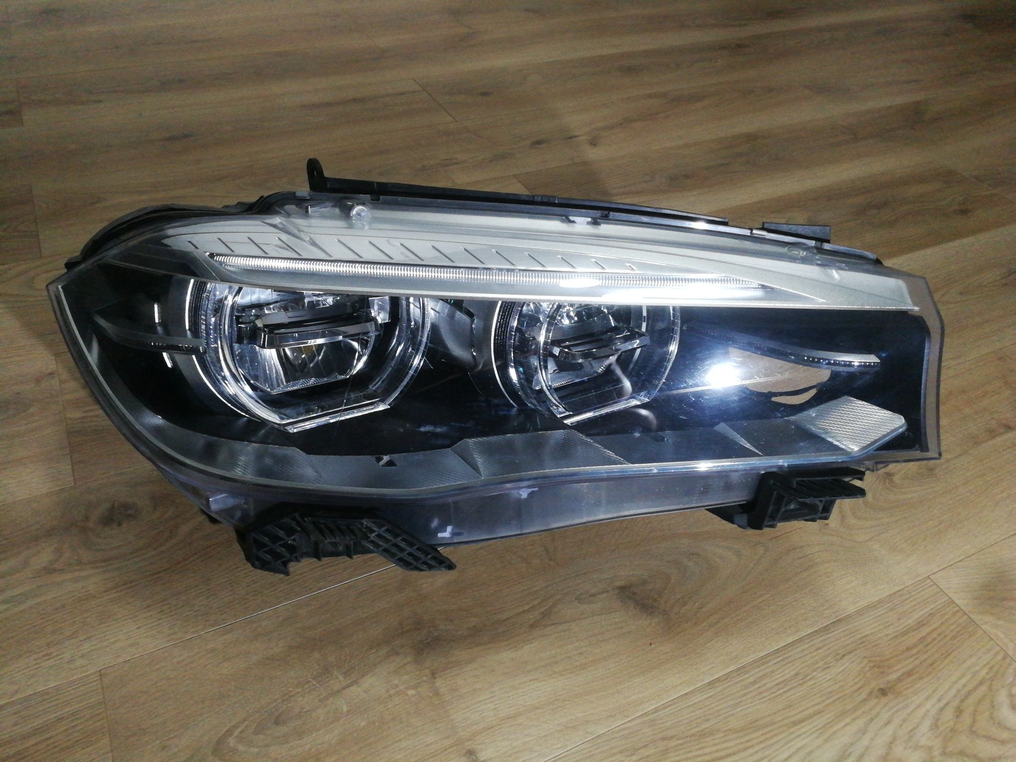 Far bmw f15 led adaptive dreptate