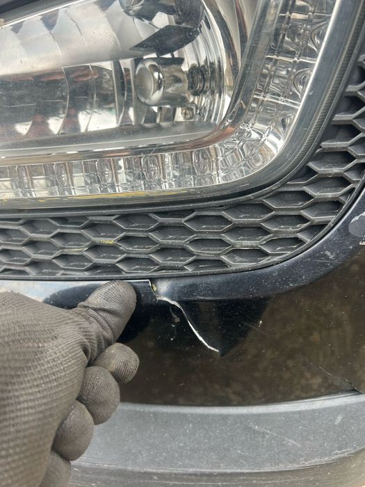 Bară față completă Hyundai Santa Fe 2014 ( are un defect reparabil)
