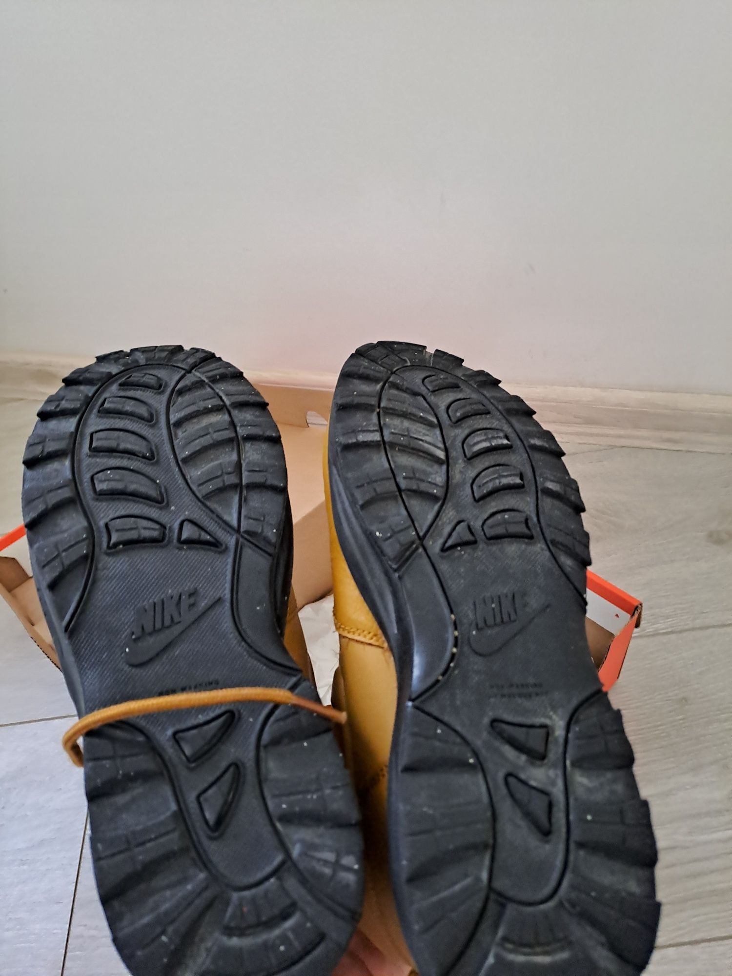 Зимни боти Nike за момче