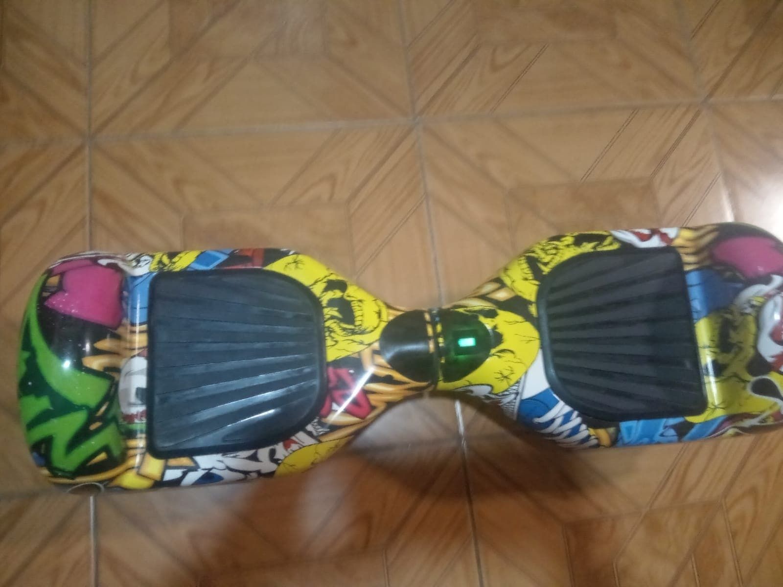 Un cadou minunat pentru copilul tău. Hoverboard aproape nou.