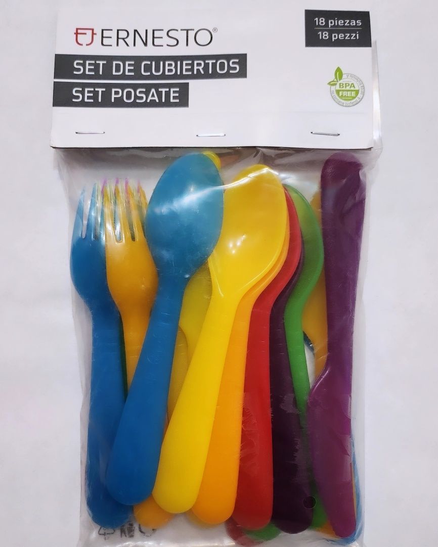 Set de 18 tacamuri reutilizabile BPA free din plastic - SIGILAT