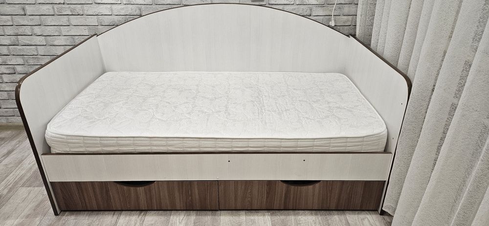 Детская кровать с матрасом 80х160