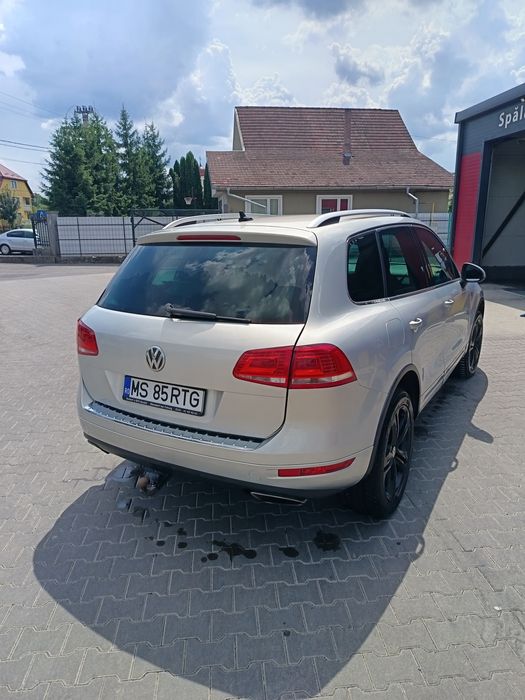 Vând Tuareg în stare foarte bună de funcționare