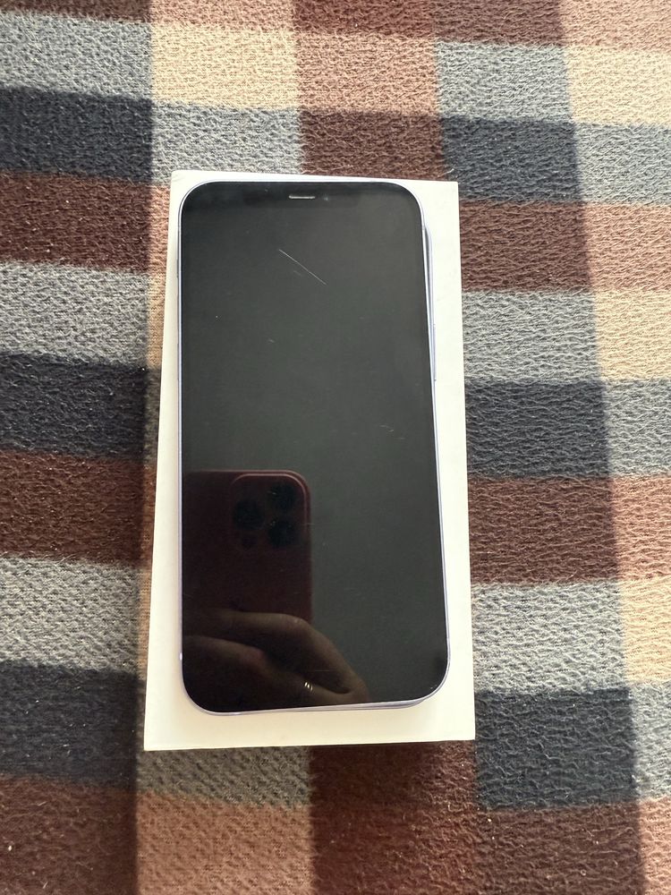 iPhone / айфон 12 с коробкой без зарядки
