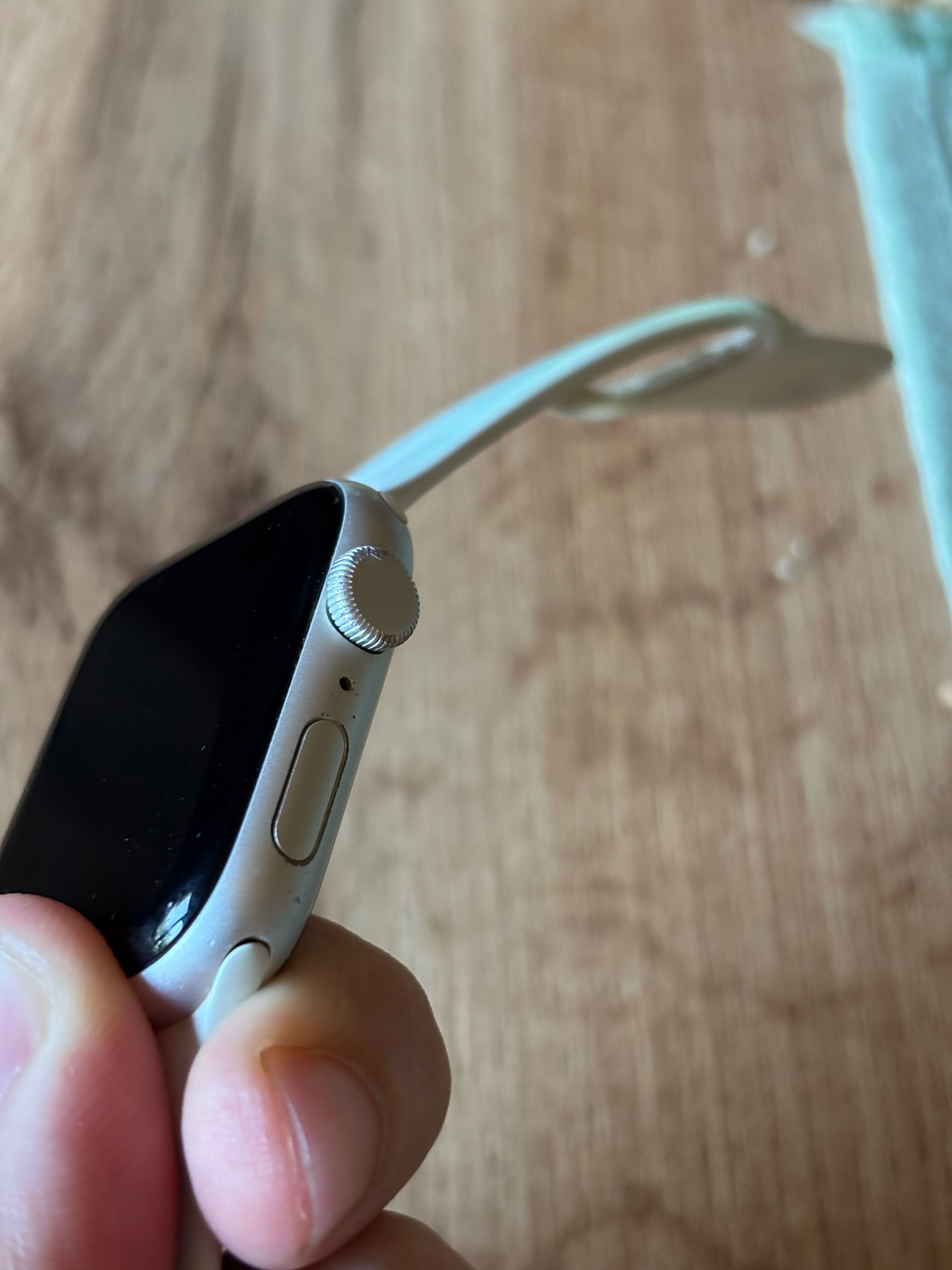 Apple Watch SE 44mm silver Aluminium