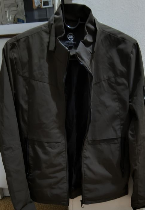 Продам куртку на подростка