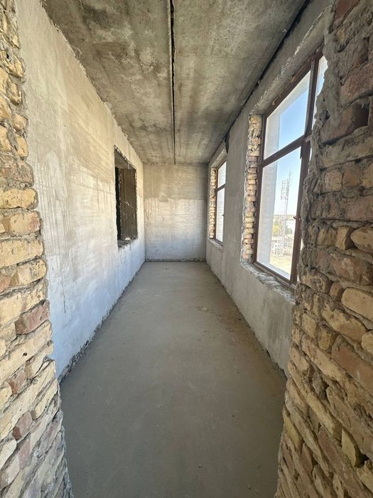 Orbitada 3 xonalik korobka sotiladi