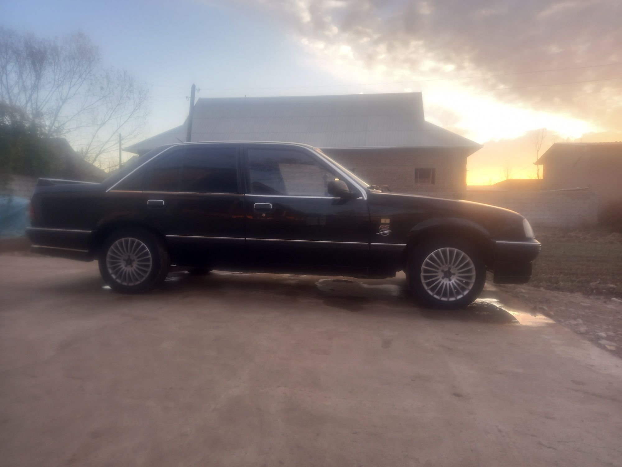 Opel Record Cherniy