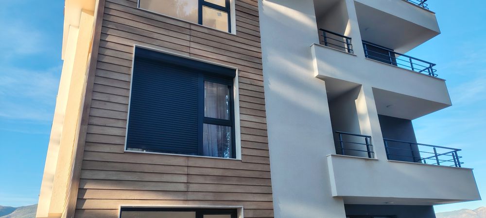 Продава се напълно нов, луксозно обзаведен апартамент във Велинград