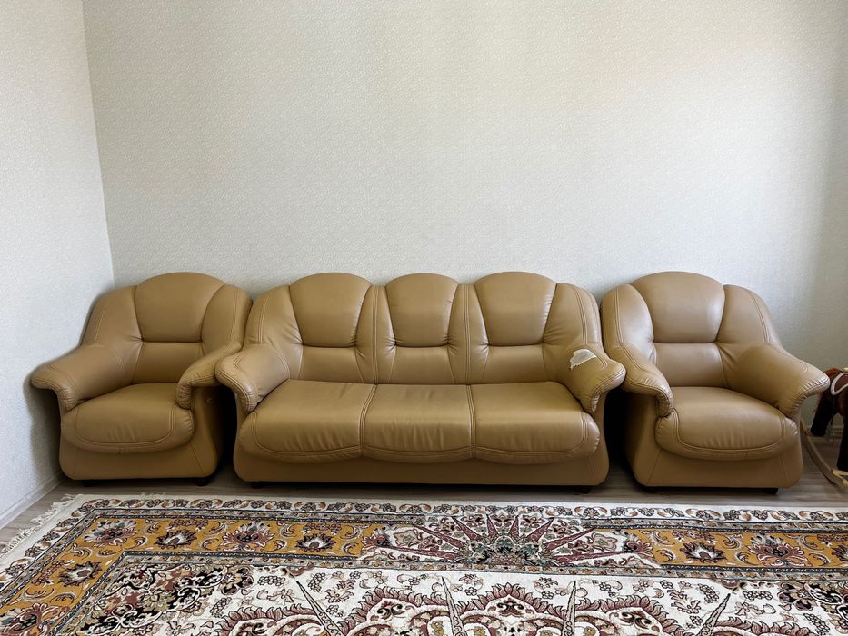 Диван с креслами