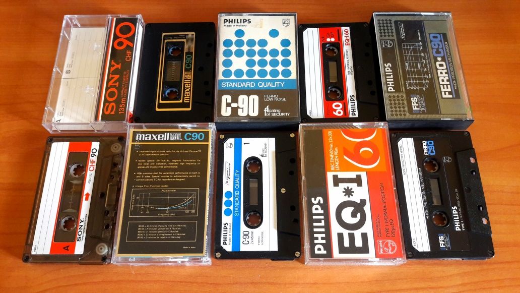 10 - Винтажных Аудиокассет из 70-х годов .