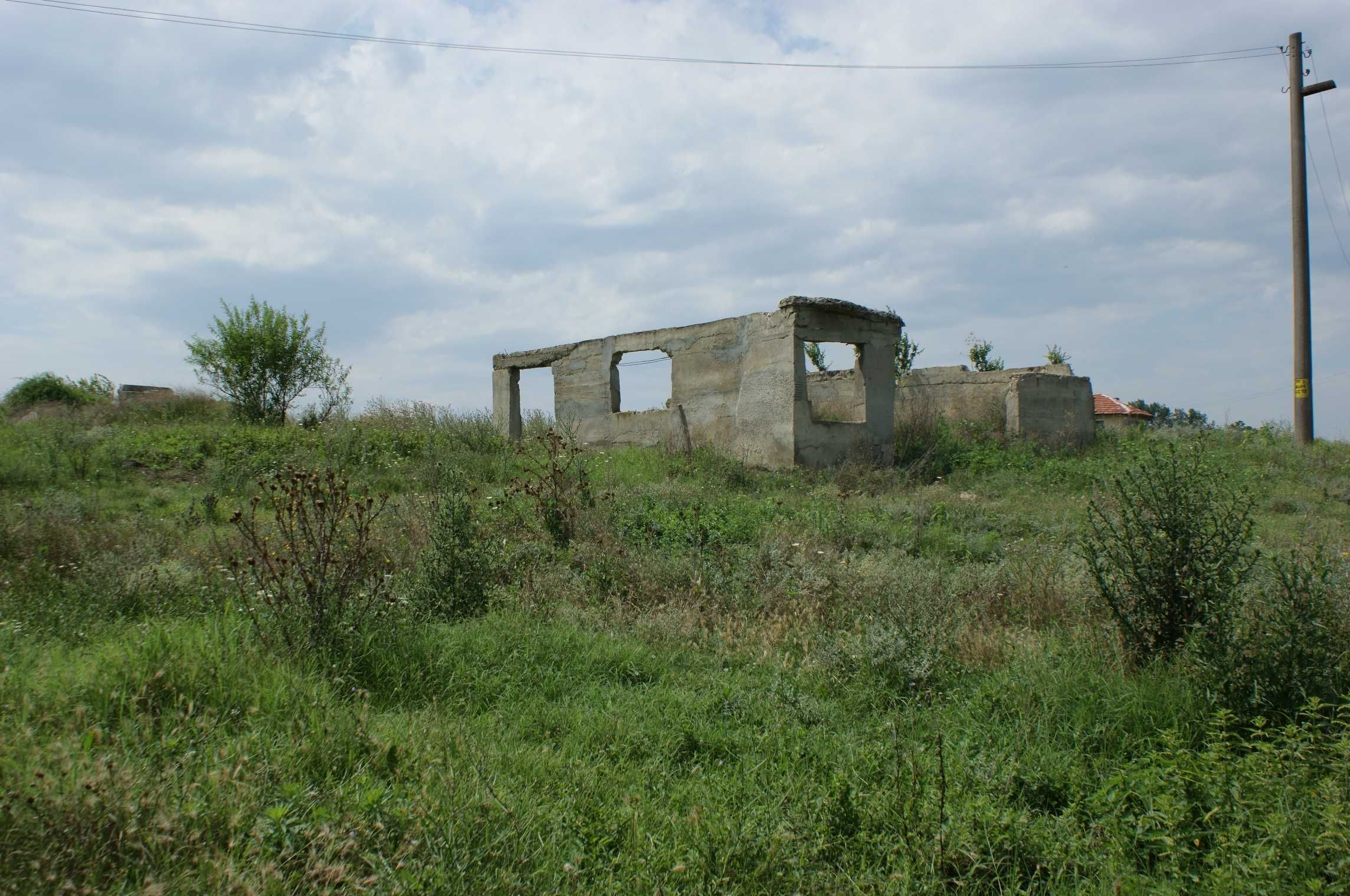 Парцел за застрояване