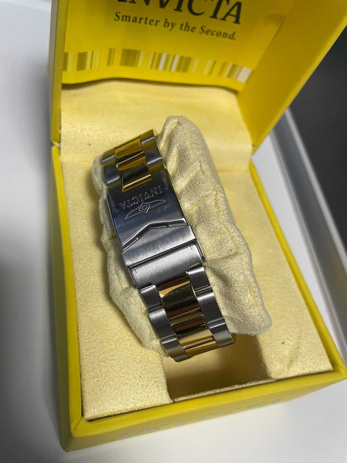 Продавам механичен мъжки часовник Invicta Skeleton model 15229
