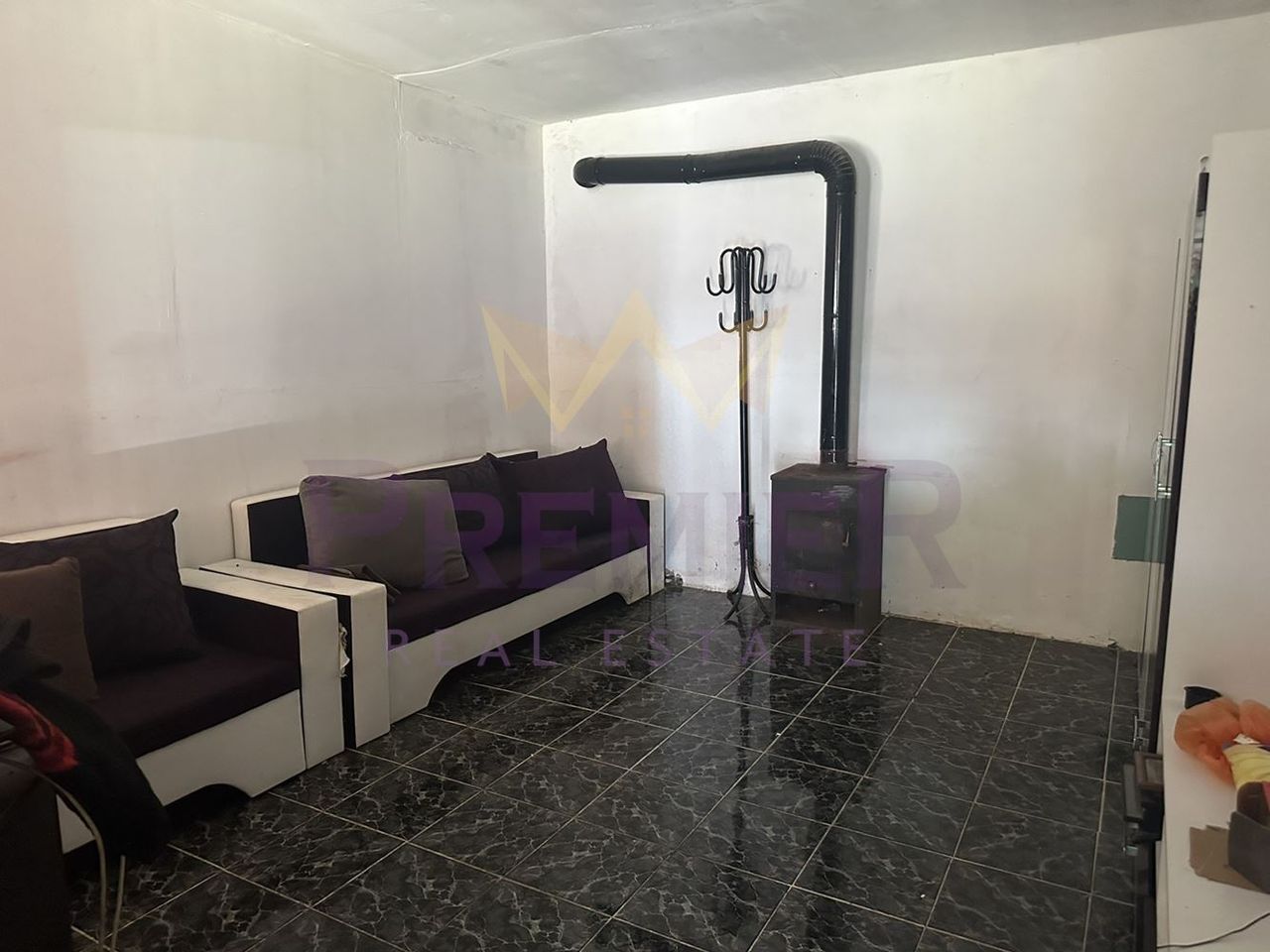 Продава се Къща в с. Засмяно, Област Варна - 100 кв.м за 350 €/кв.м - Снимка #4