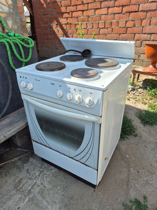 Продам электроплиту 4 камфарную за 10000тг г Аксу Павлодарская обл