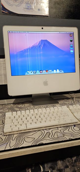 Продам imac 5.1 17"  (2006 год,почти идеал)