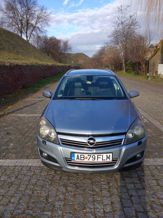 Vând opel astra H