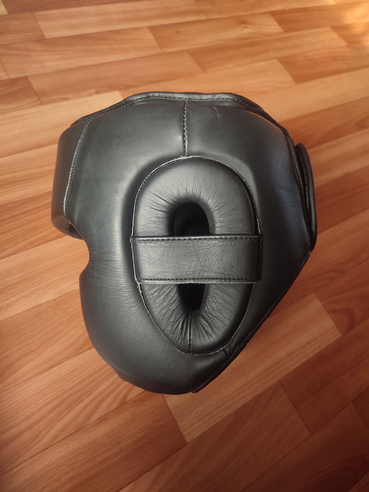 Шлем для бокса, единоборств