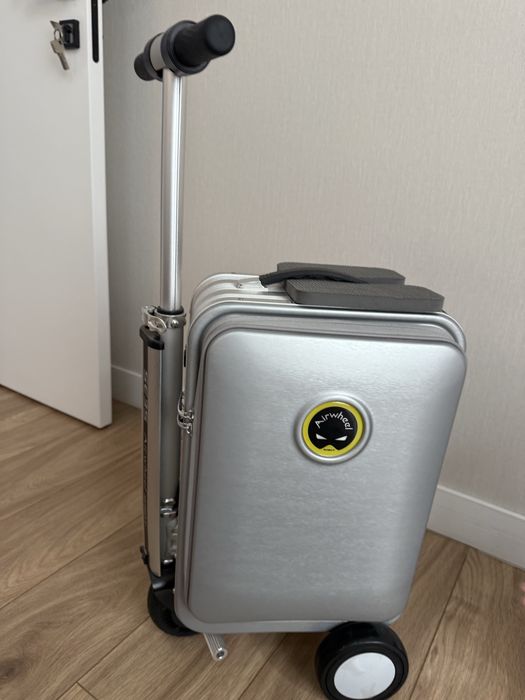 Продаётся чемодан Airwheel SE3S.