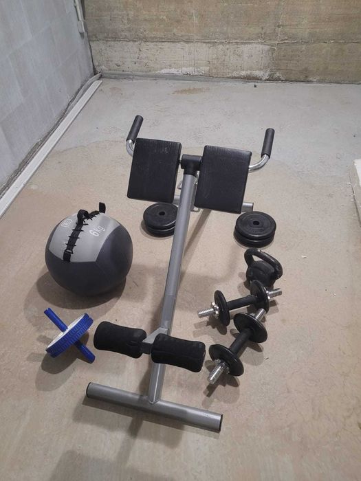 Оборудване за домашен фитнес. Тежест, лежанка, дъмбели