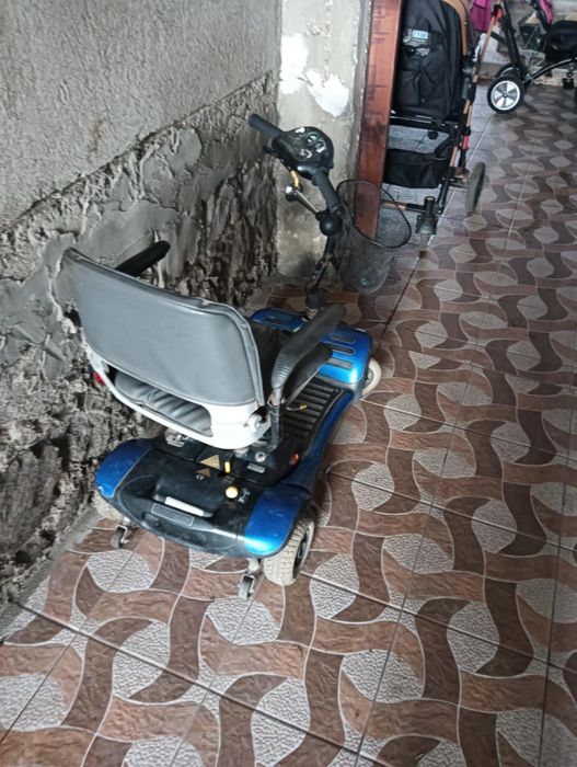 Електрически скутер за възрастни/хора с увреждания