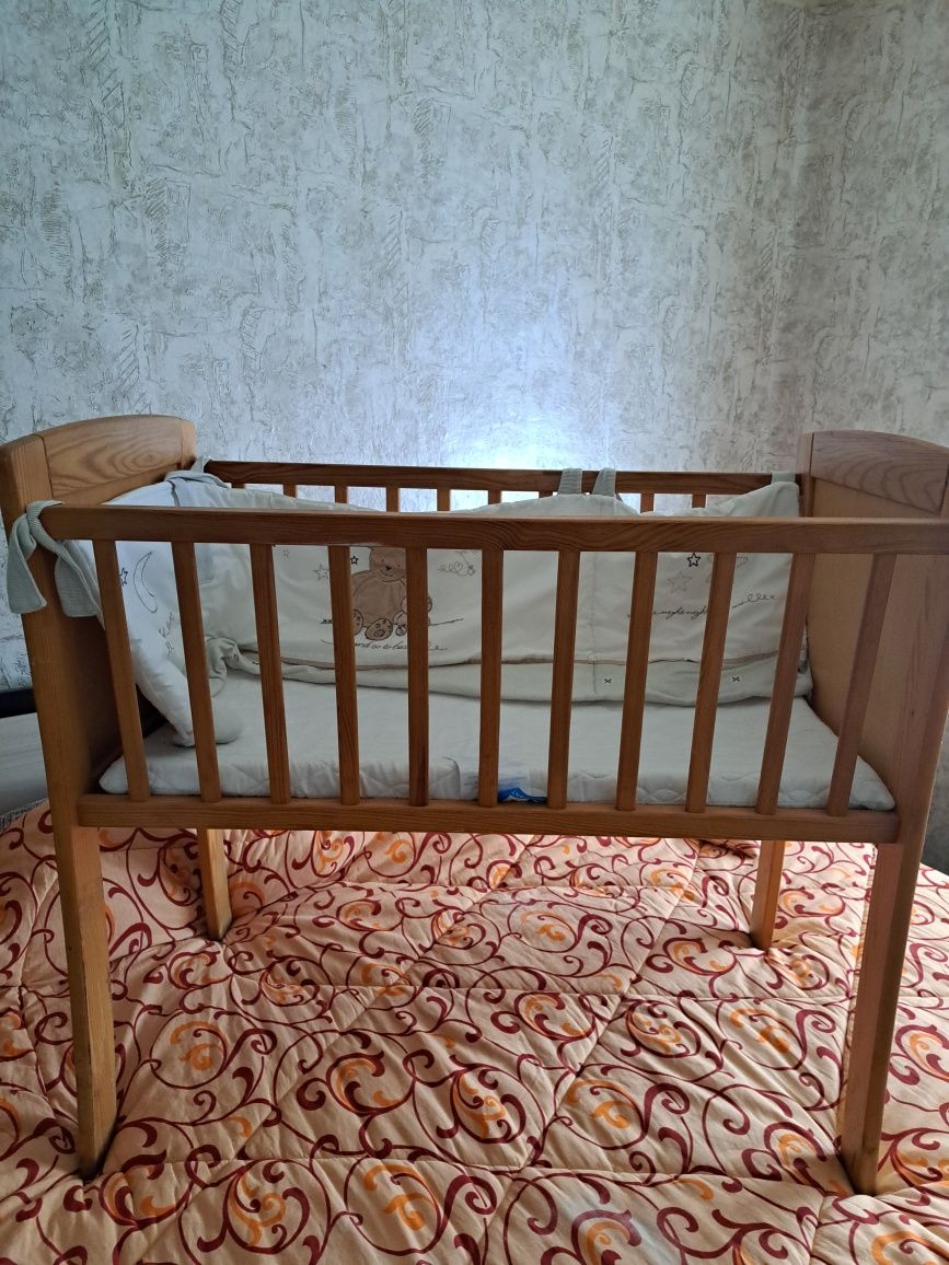 Бебешка количка,стол за хранене,корито със стойка,столче за кола,легло