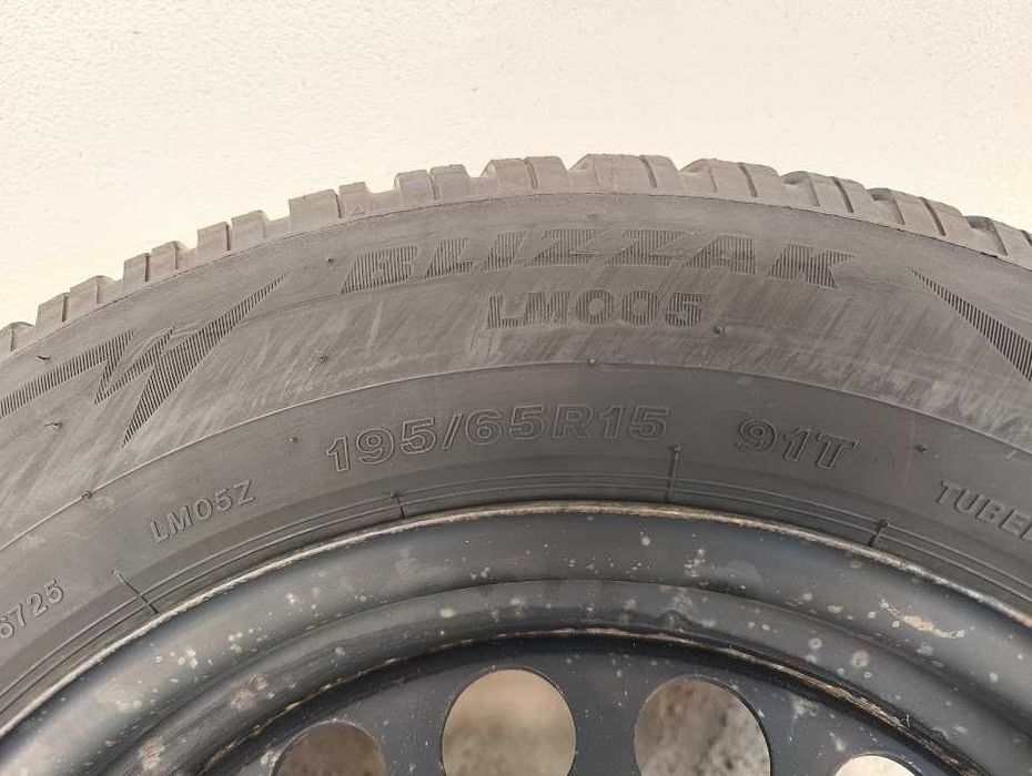 Зимни гуми Bridgestone Blizzak 195/65R15 4бр (ДОТ 2021г)