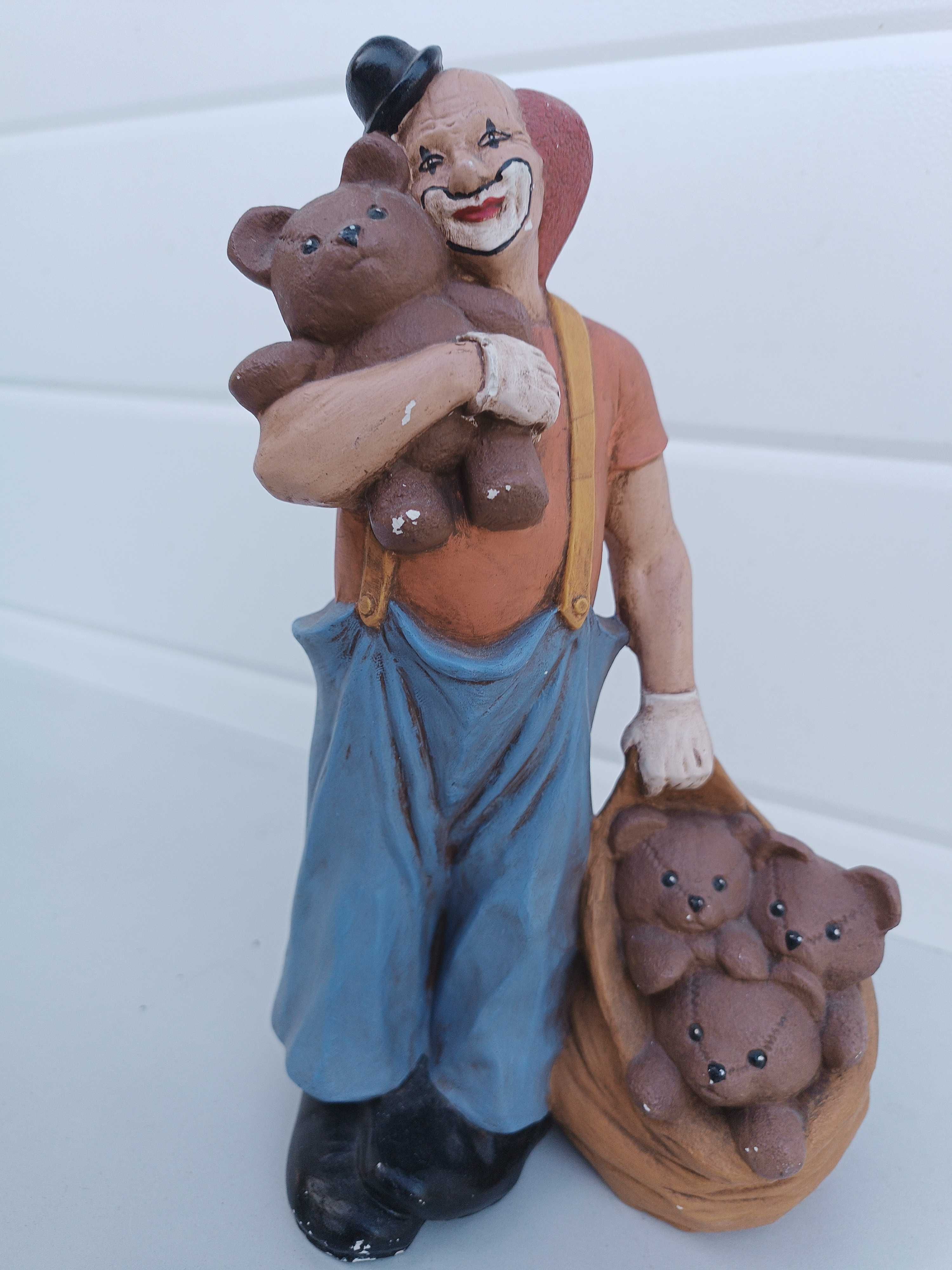 Ретро керамичен клоун с мече и маркировка. Внос от Франция