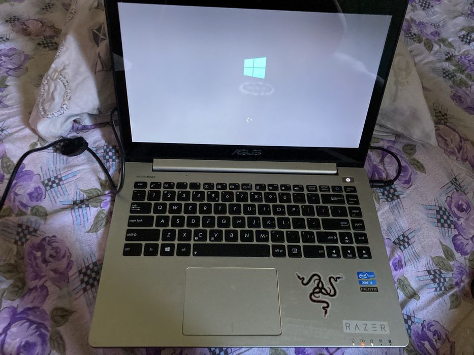 ASUS  латоп Спешно и изгодно