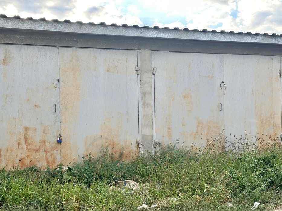 Продам новые 2 гаража.