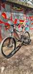 Vând bicicleta full suspension Giant (cu acte )