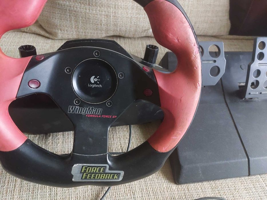 Волан и педали за компютър